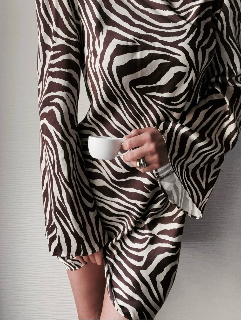 $228 STONE COLD FOX SILKY BAISER DRESS MEDIUM REVOLVE REALISATION PAR RAT & BOA